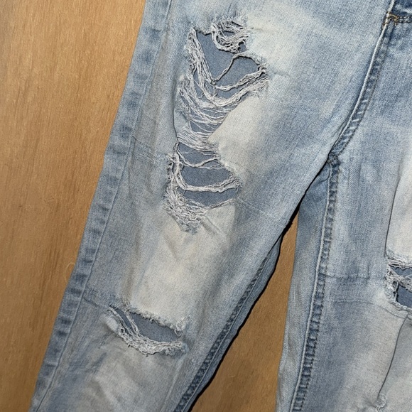 Tinseltown Light Blue Distressed Jeans - Picture 3 of 6
